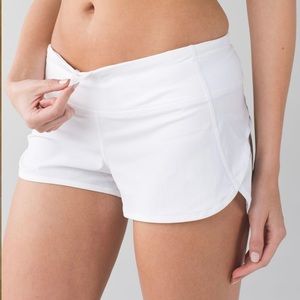 Lululemon white sped shorts sz 6